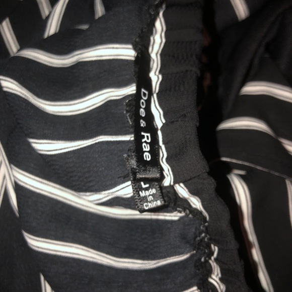 LOOK! Doe & Rae top - Picture 7 of 8